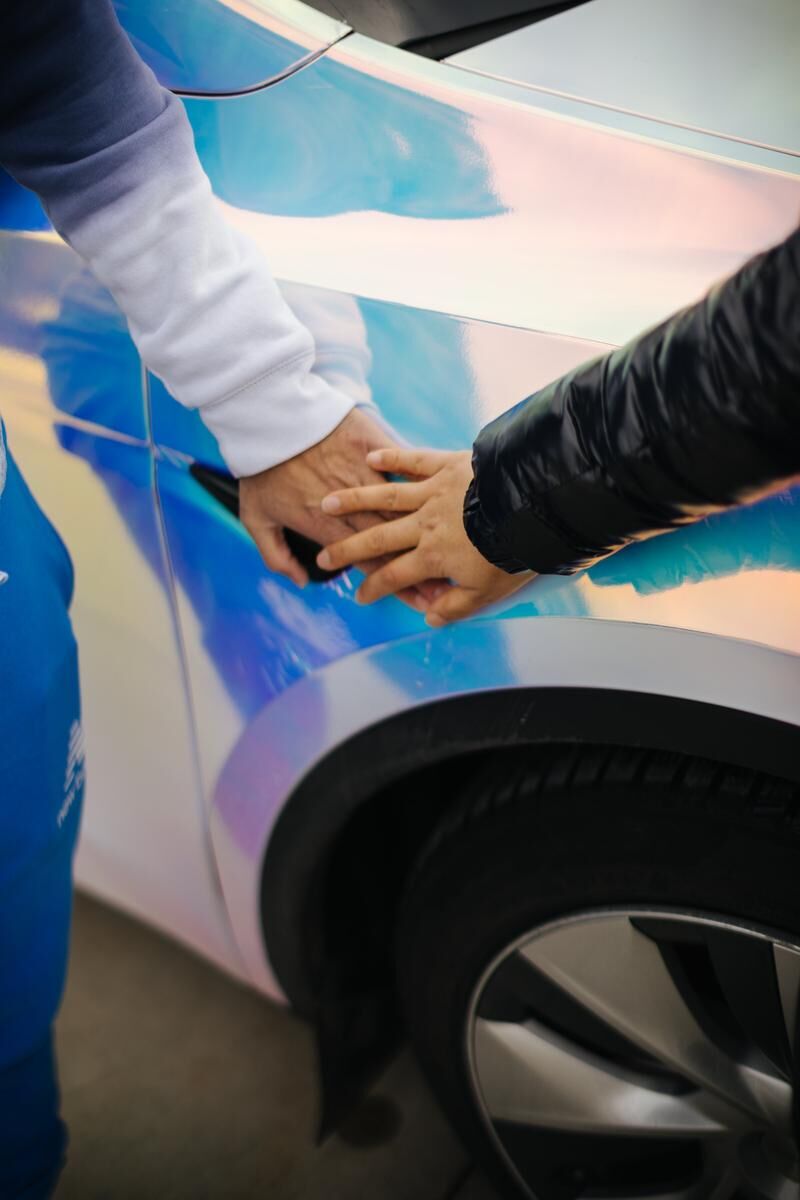c_tesla_hands